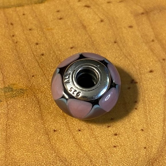 Pandora Captivating Murano Glass Charm - Picture 4 of 4